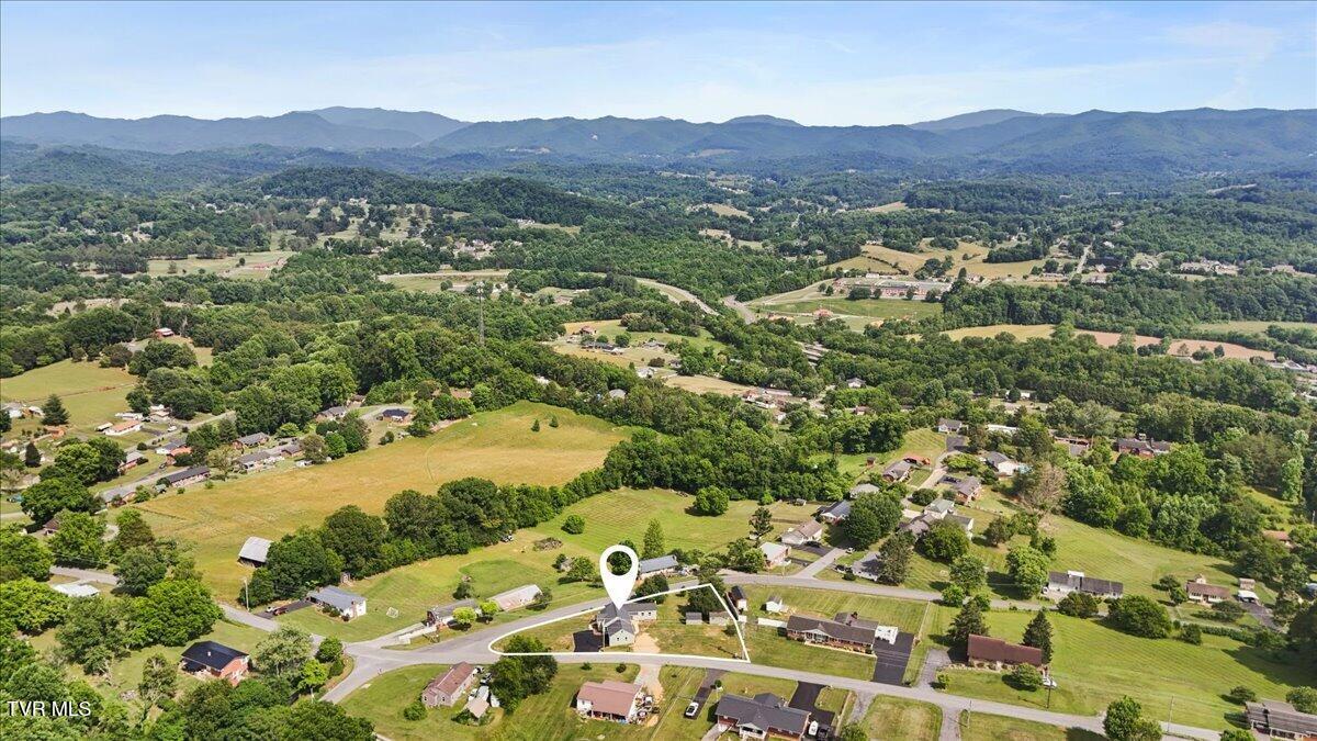 2286 Dave Buck Road Johnson City, TN 37601 - Photo 43 of 46 43-DJI_20260605161855_0004_D_1