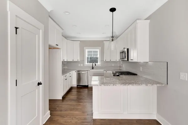 $3,500 | 1317 Thomas Avenue, Unit 8, Chattanooga, TN 37409