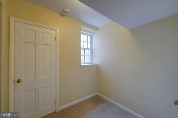 $2,695 | 3541 39th Street Northwest, Unit C507, Washington, DC 20016