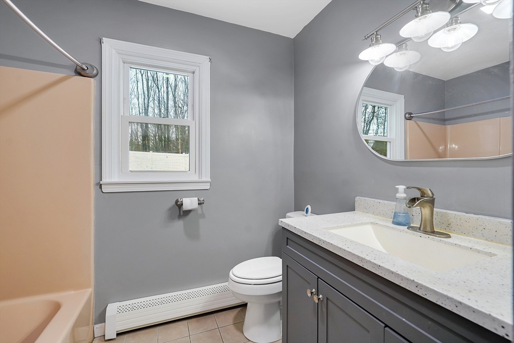 965 Cronin Road Warren, MA 01585 - Photo 17 of 38