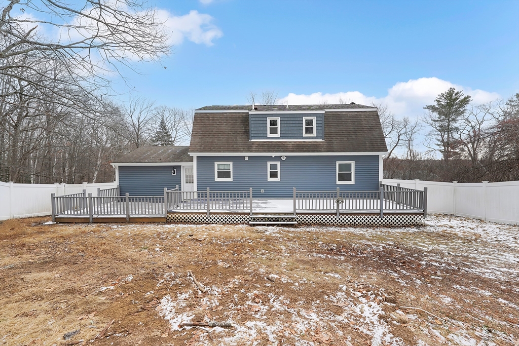 965 Cronin Road Warren, MA 01585 - Photo 2 of 38
