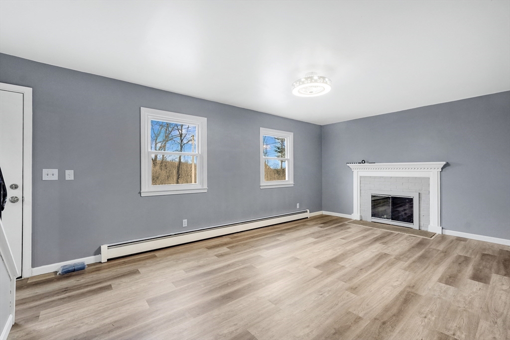 965 Cronin Road Warren, MA 01585 - Photo 5 of 38