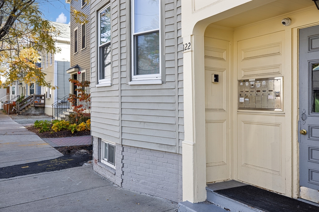 122 Columbia Street, Unit 3 Cambridge, MA 02139 - Photo 15 of 17 a view of a door of the house