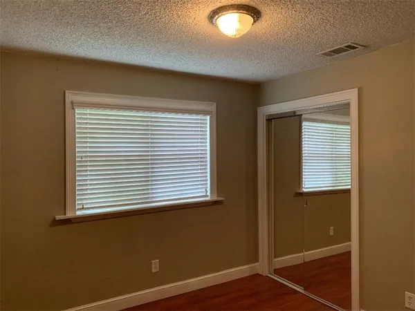 $2,300 | 201 Starbright Drive, Austin, TX 78745