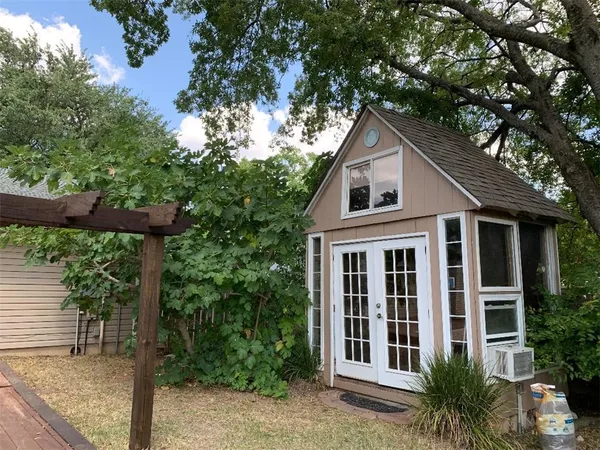 $2,300 | 201 Starbright Drive, Austin, TX 78745