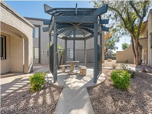 $1,022 | 5750 North 59th Avenue, Unit 1B, Glendale, AZ 85301