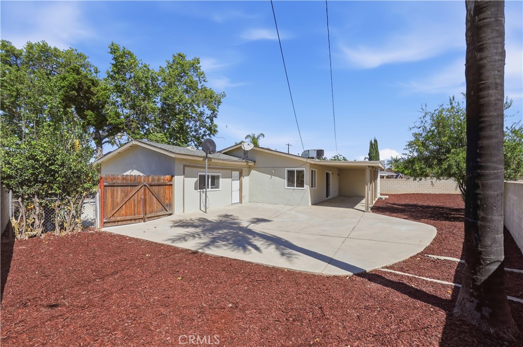 1375 North Chestnut Avenue Rialto, CA 92376 - Photo 38 of 45