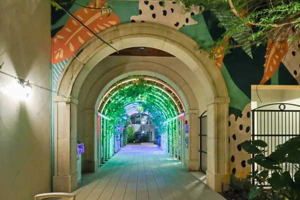 $2,500 | 600 South Dixie Highway, Unit 352, West Palm Beach, FL 33401