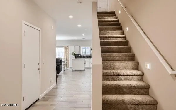 $1,960 | 2241 West Griswold Road, Phoenix, AZ 85021