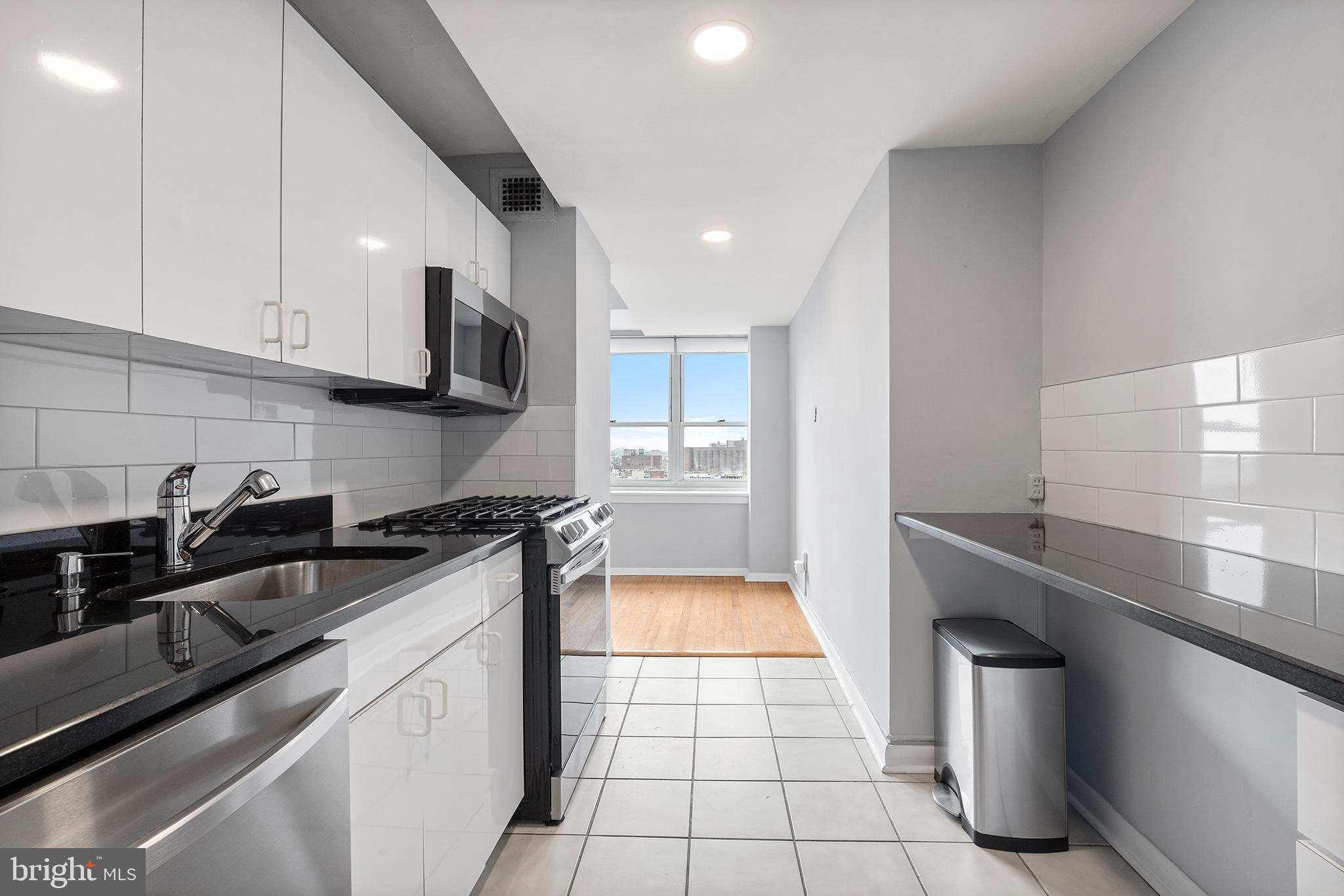 1810 Rittenhouse Square, Unit 911 Philadelphia, PA 19103 - Photo 9 of 27