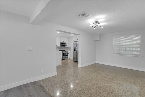 $2,250 | 2205 53rd Avenue, Vero Beach, FL 32966