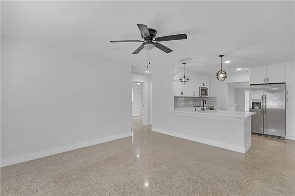 $2,250 | 2205 53rd Avenue, Vero Beach, FL 32966