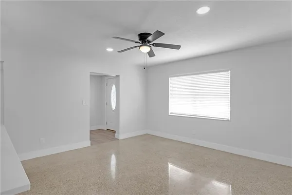 $2,250 | 2205 53rd Avenue, Vero Beach, FL 32966