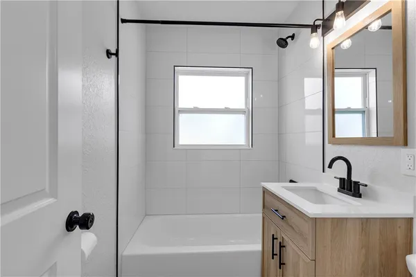 $2,250 | 2205 53rd Avenue, Vero Beach, FL 32966