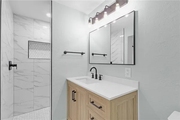 $2,250 | 2205 53rd Avenue, Vero Beach, FL 32966