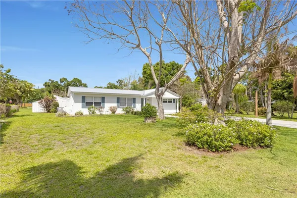 $2,250 | 2205 53rd Avenue, Vero Beach, FL 32966