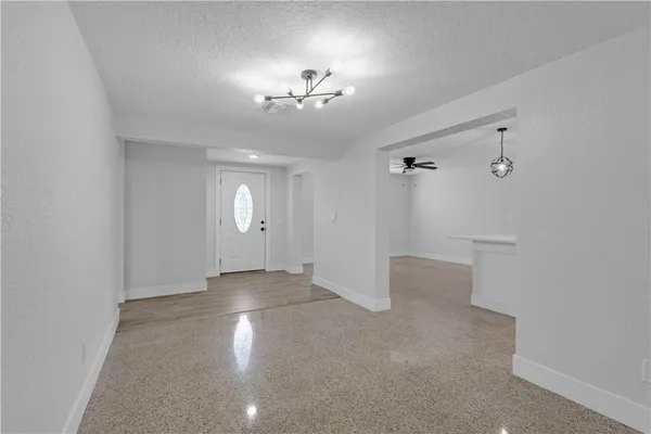 $2,250 | 2205 53rd Avenue, Vero Beach, FL 32966