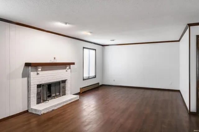 $199,900 | 601 South Main Street, Farmland, IN 47340