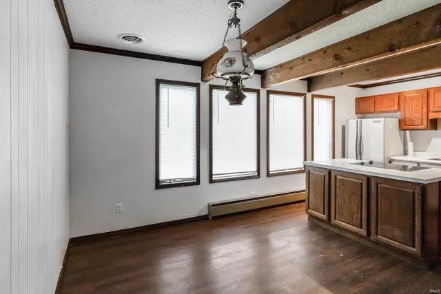 $199,900 | 601 South Main Street, Farmland, IN 47340