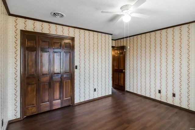 $199,900 | 601 South Main Street, Farmland, IN 47340