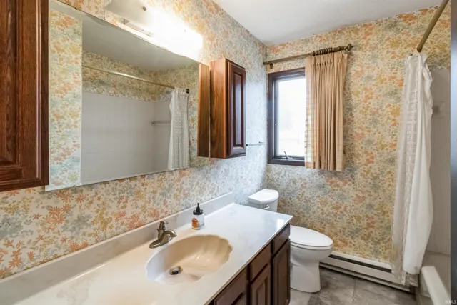 $199,900 | 601 South Main Street, Farmland, IN 47340