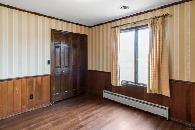 $199,900 | 601 South Main Street, Farmland, IN 47340