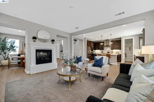 $1,050,000 | 271 Eagle Nest Drive, Oakley, CA 94561