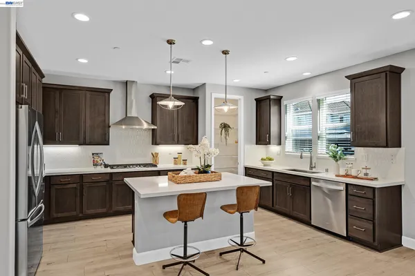 $1,050,000 | 271 Eagle Nest Drive, Oakley, CA 94561