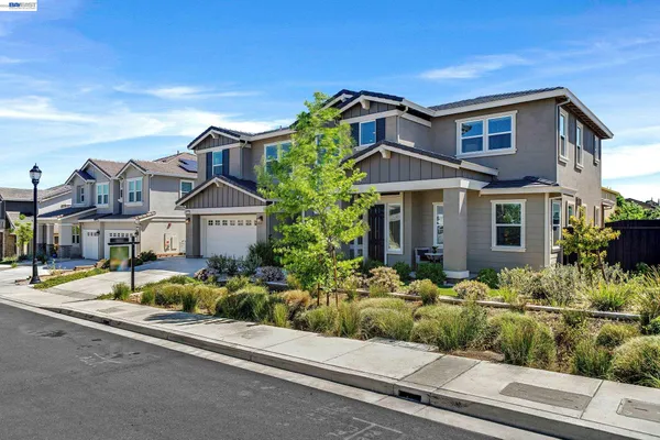 $1,050,000 | 271 Eagle Nest Drive, Oakley, CA 94561