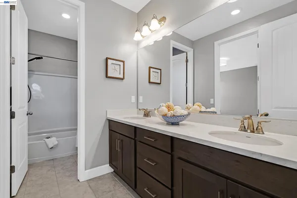 $1,050,000 | 271 Eagle Nest Drive, Oakley, CA 94561