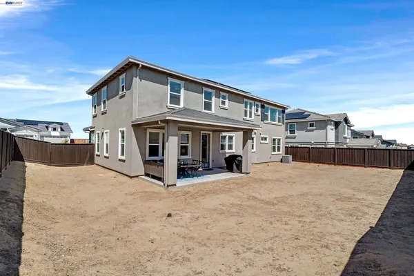 $1,050,000 | 271 Eagle Nest Drive, Oakley, CA 94561