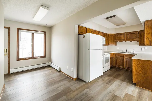 $1,495 | 201 West 2nd Street, Unit 4, Waconia, MN 55387