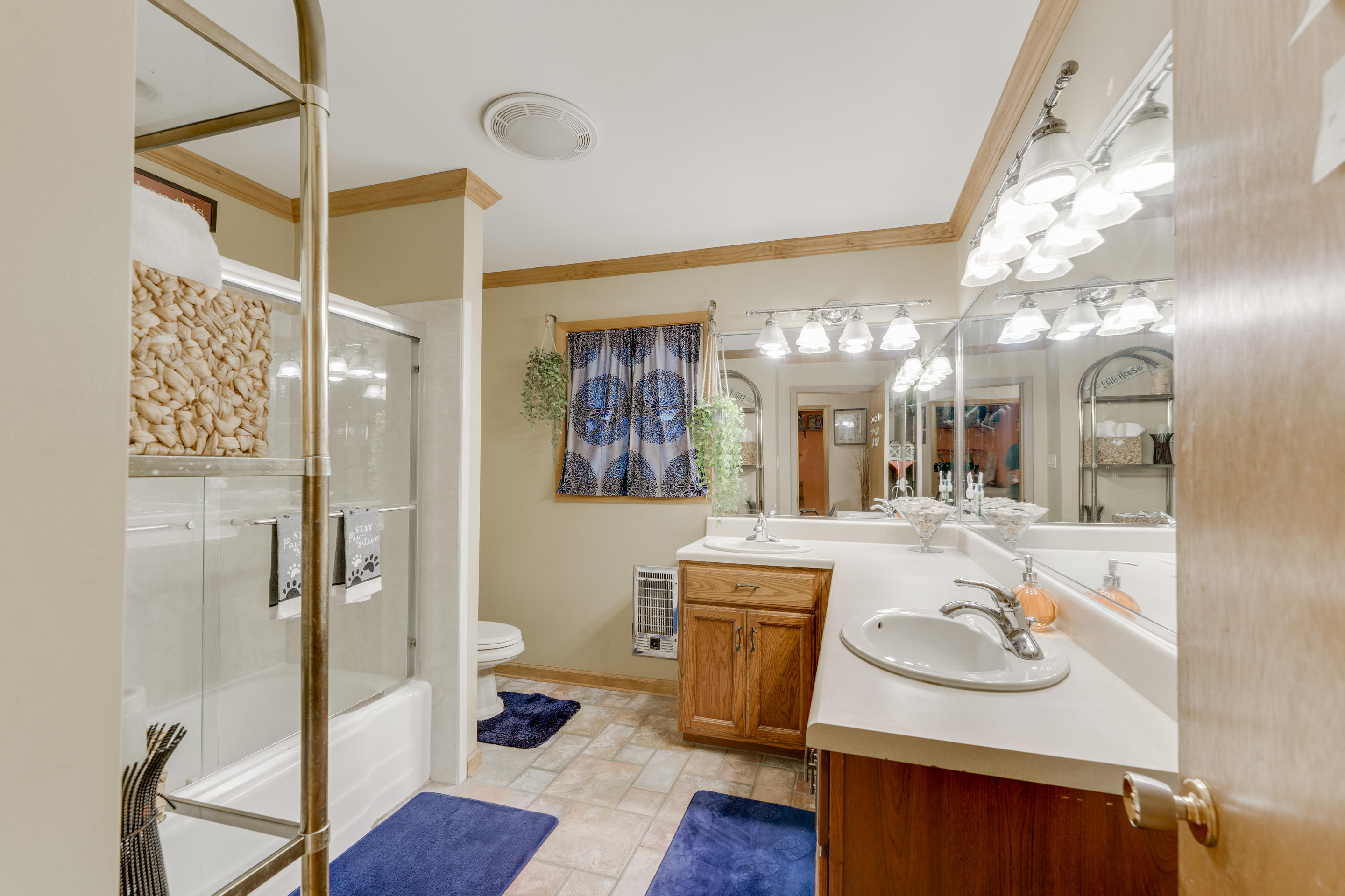 5512 East Emory Road Knoxville, TN 37918 - Photo 14 of 20 master bath_