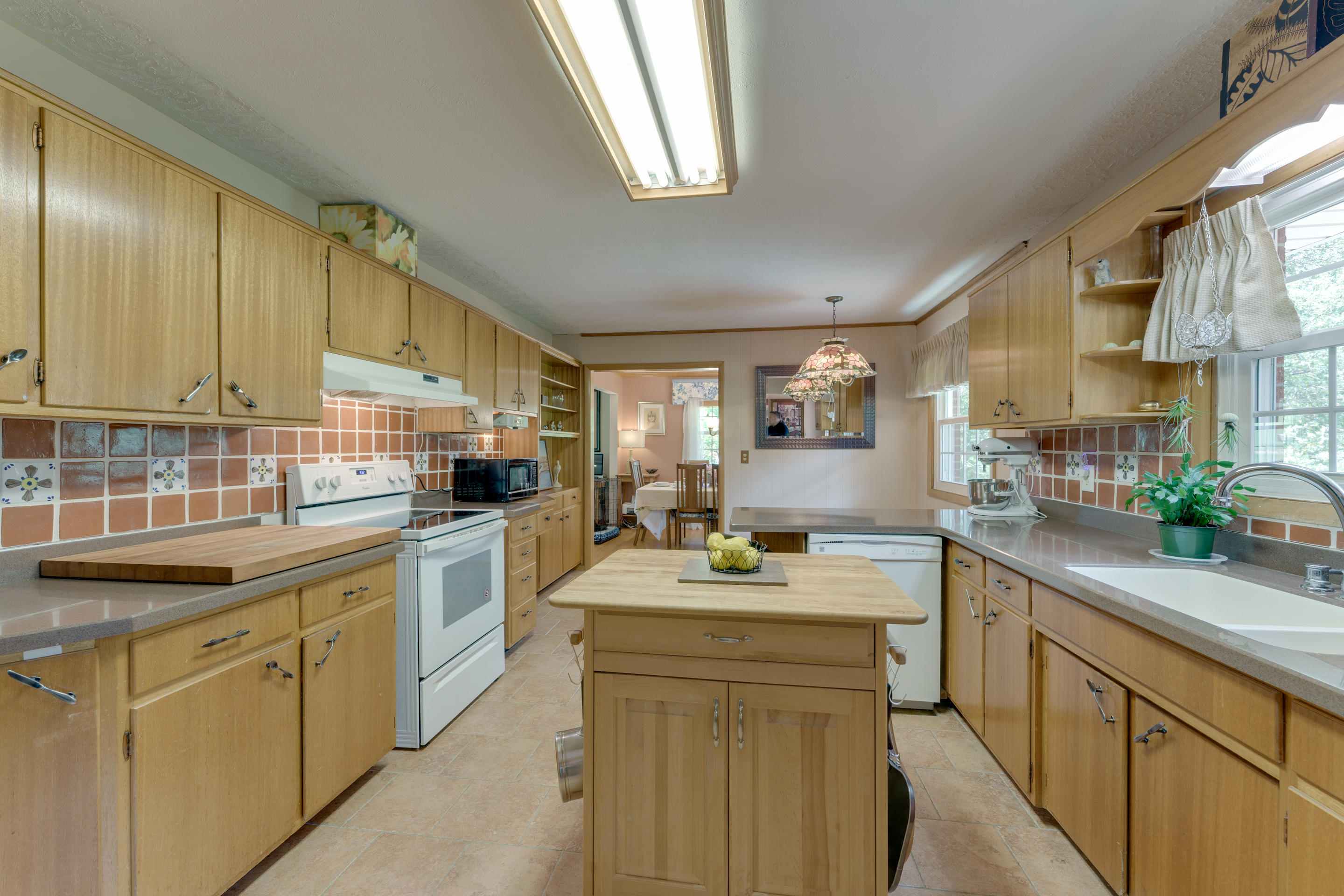 5512 East Emory Road Knoxville, TN 37918 - Photo 6 of 20 kitchen 3