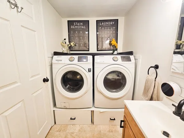 $669,000 | 15 Ayers Lane, Dover, NH 03820