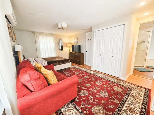 $669,000 | 15 Ayers Lane, Dover, NH 03820