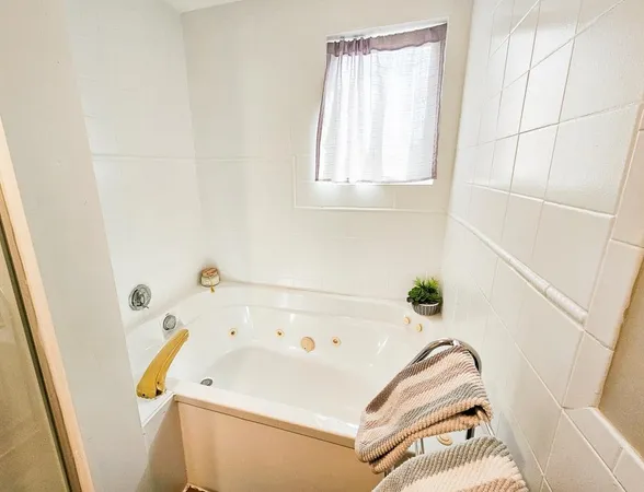 $669,000 | 15 Ayers Lane, Dover, NH 03820