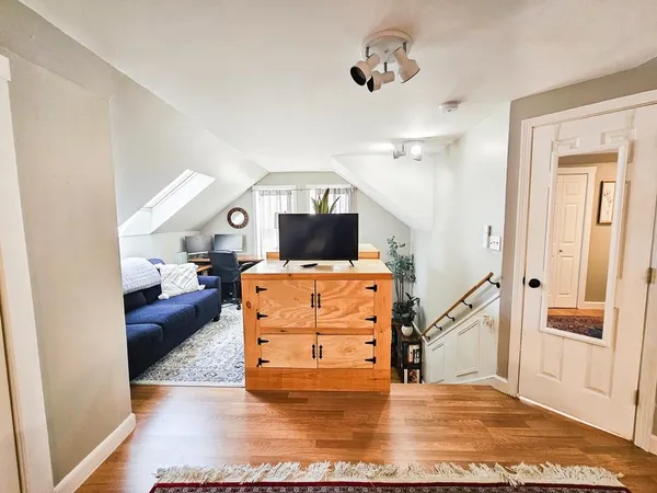 $669,000 | 15 Ayers Lane, Dover, NH 03820