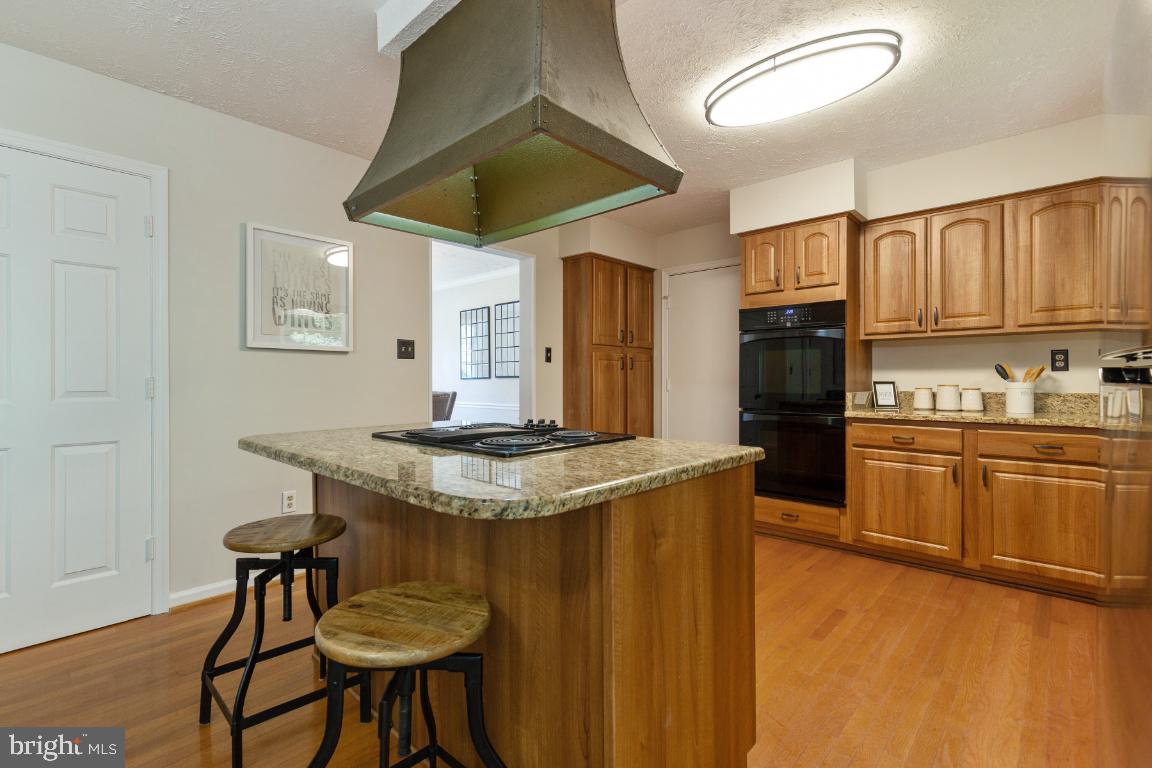 7324 Jenna Road Springfield, VA 22153 - Photo 23 of 64 Cooktop island