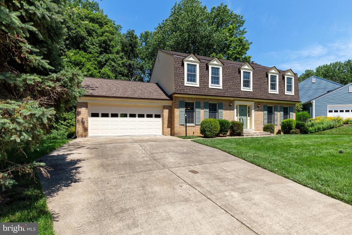 7324 Jenna Road Springfield, VA 22153 - Photo 4 of 64 Oversized two car garage and double wide driveway