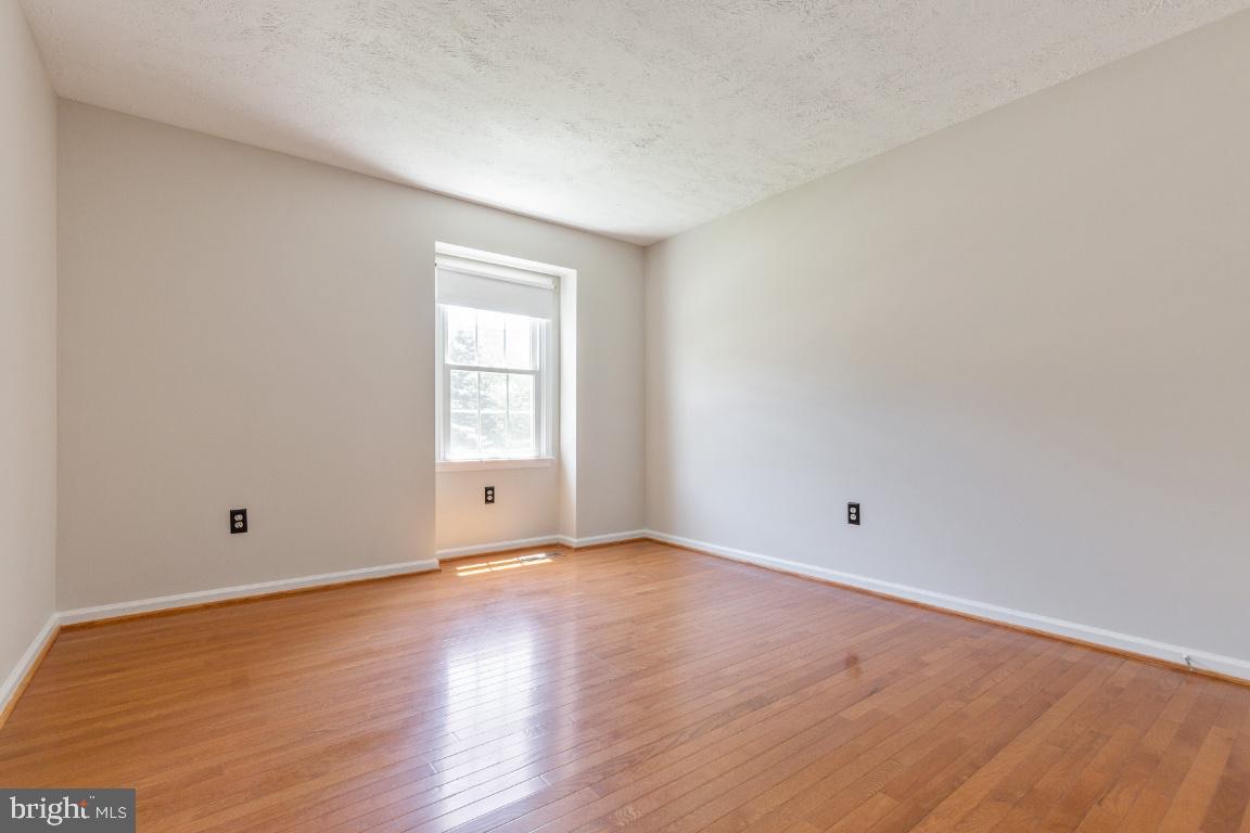 7324 Jenna Road Springfield, VA 22153 - Photo 39 of 64 Bedroom 4 with hardwood floors