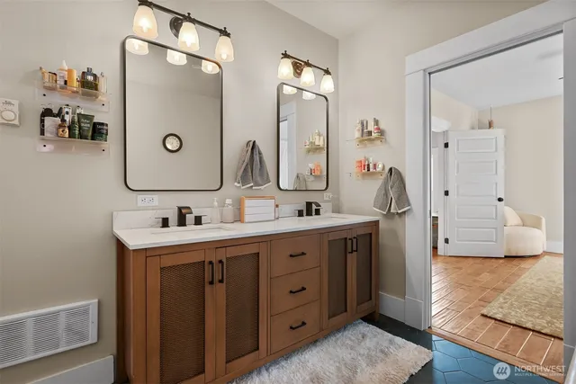 $869,000 | 2880 Creasey Road, Custer, WA 98240