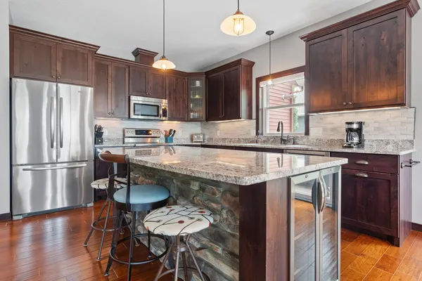 $1,319,000 | 9722 Maple Circle Northwest, Alexandria, MN 56308