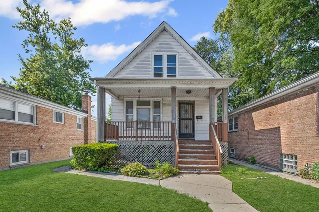 $215,900 | 10116 South Malta Street, Chicago, IL 60643