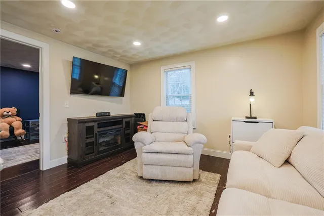 $410,000 | 40 Hope Furnace Road, Scituate, RI 02831