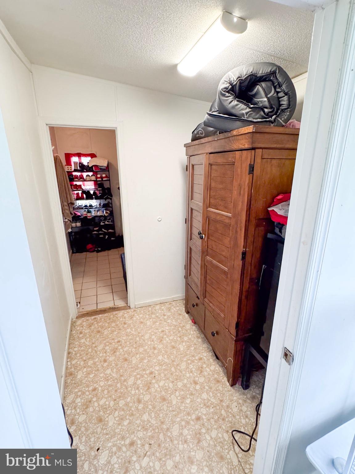 4512 Woodpecker Road Seaford, DE 19973 - Photo 23 of 32 Cozy entryway with vintage charm.