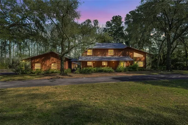 $784,900 | 351 Sequoia Drive, Ocklawaha, FL 32179