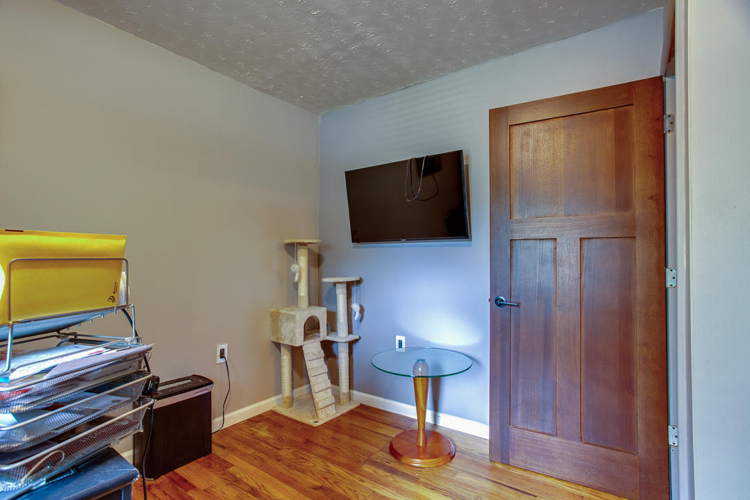 203 Oak Road Powell, TN 37849 - Photo 15 of 26 Bedroom/Office