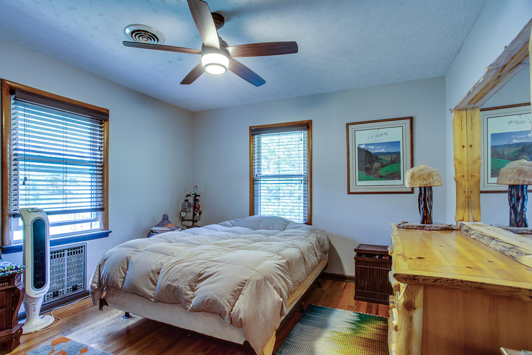 203 Oak Road Powell, TN 37849 - Photo 19 of 26 Bedroom