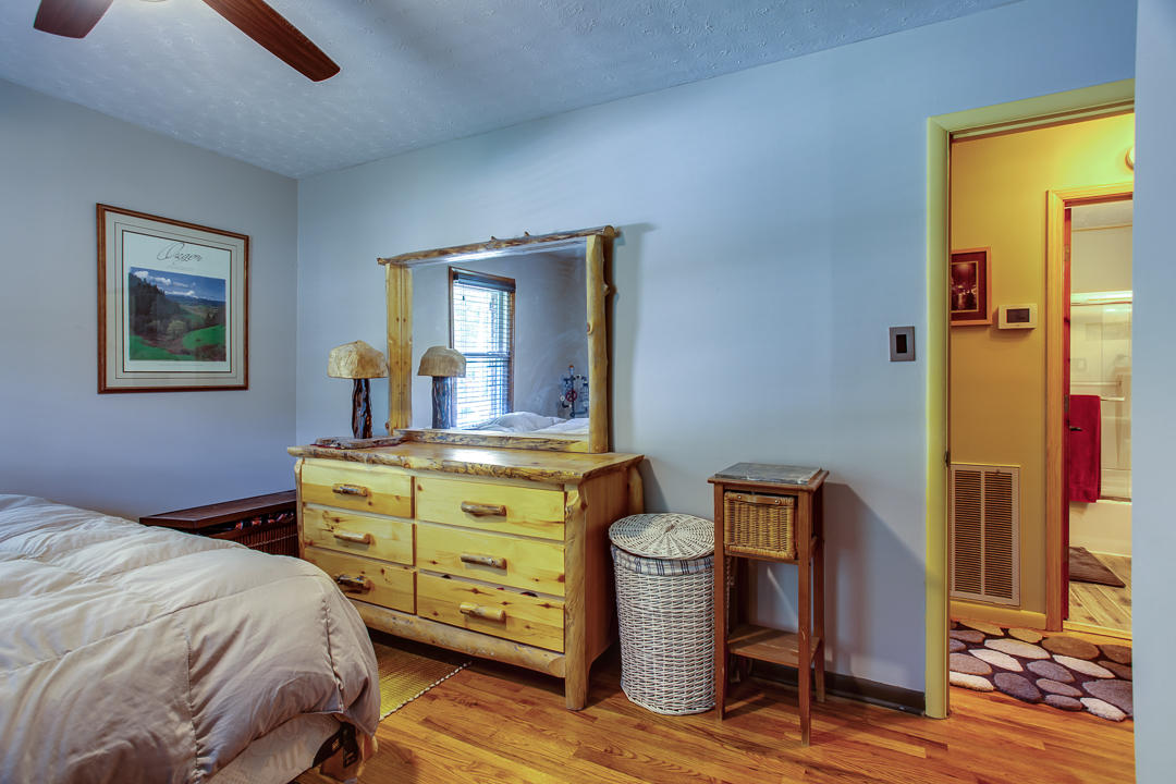 203 Oak Road Powell, TN 37849 - Photo 20 of 26 Bedroom